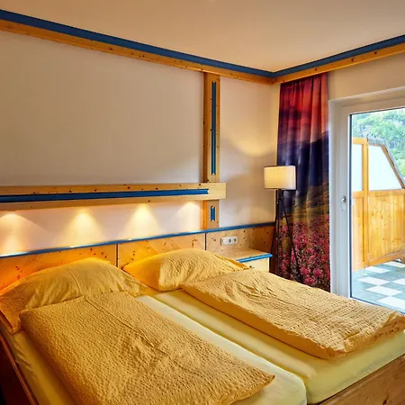 Alpenpension Gastein ゲストハウス