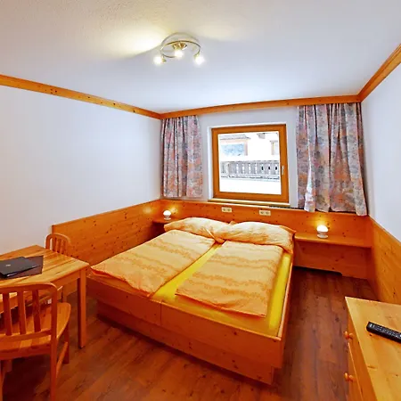 Alpenpension Gastein בית הארחה באד גסטיין