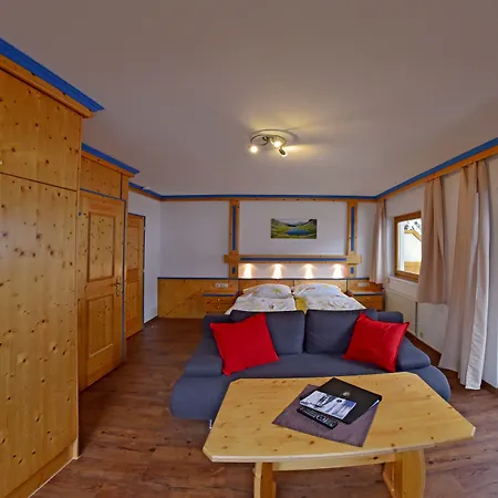 ゲストハウス Alpenpension Gastein 3*