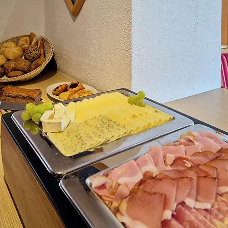 Alpenpension Gastein ゲストハウス